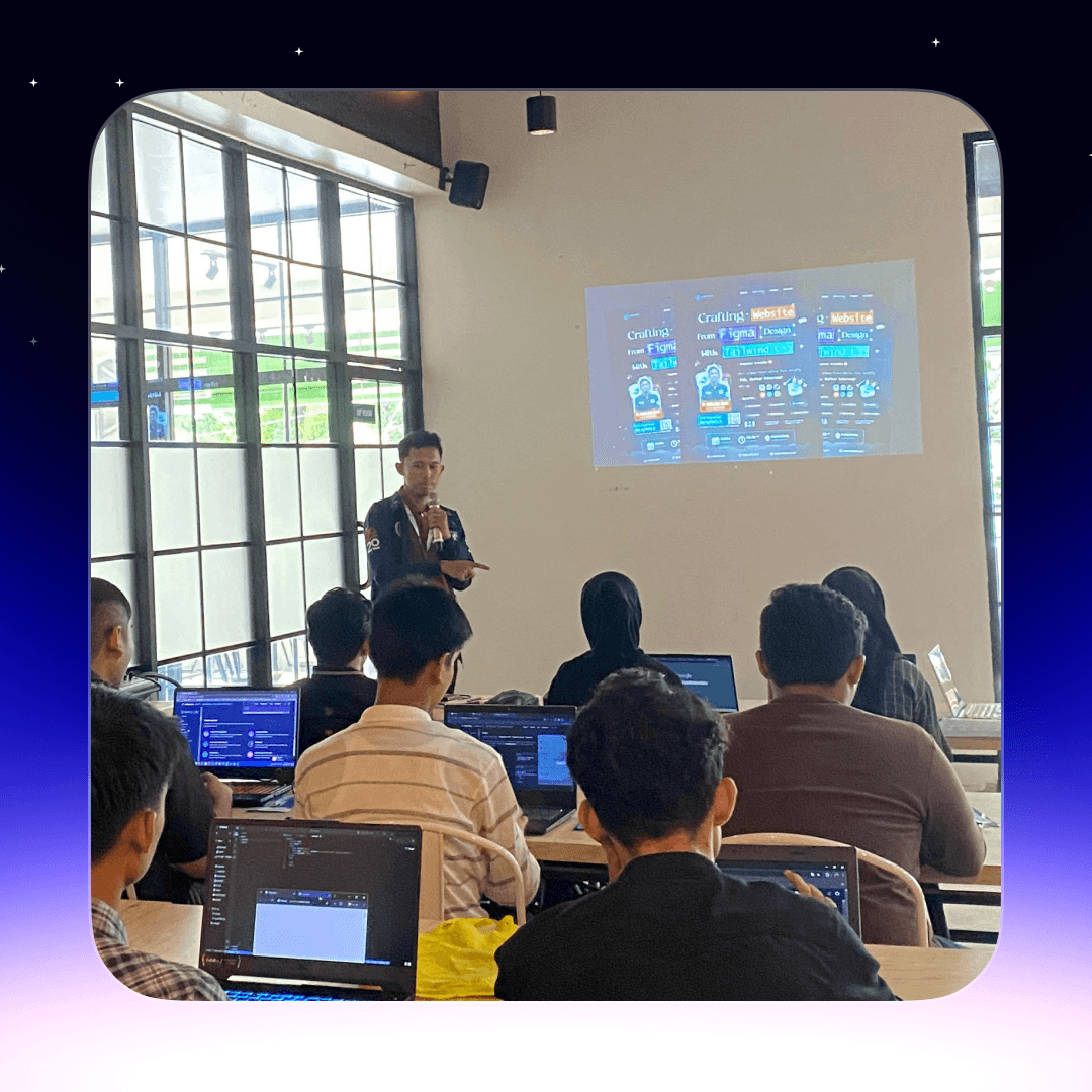 Sesi workshop Tailwind CSS bersama peserta magang Inatechno di Warung King, Kota Padang