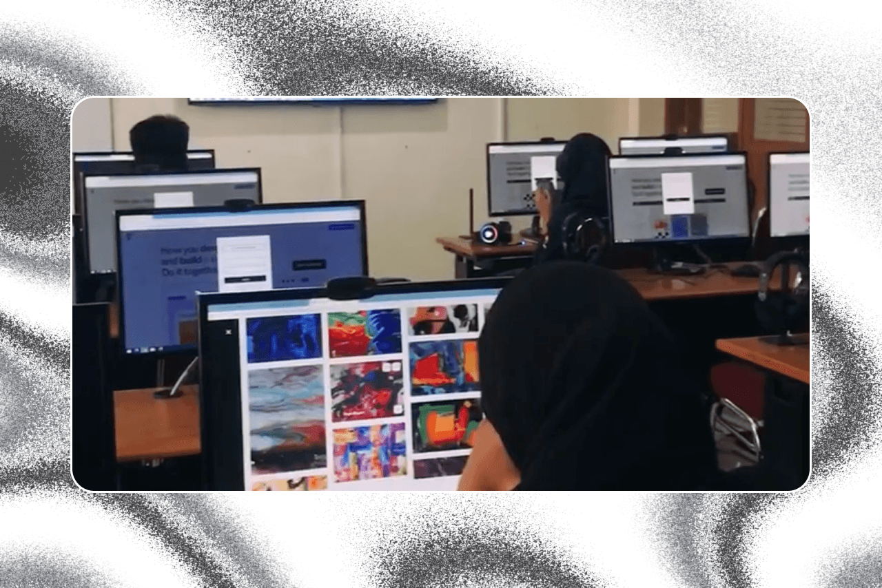 Sesi penyerahan hadiah juara di Politeknik Negeri Padang